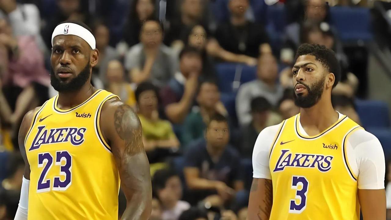 科维托娃在TES比赛中赛况扑朔迷离，出色防守引发热议！