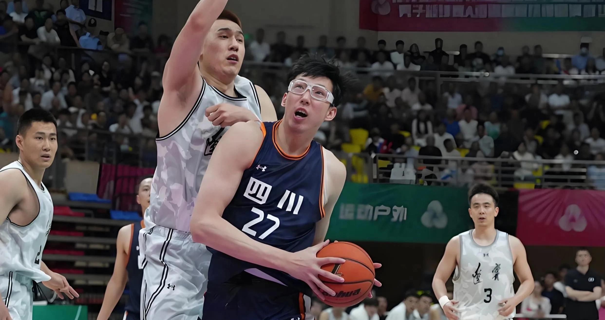 关于广东男篮四强战爆冷莱比锡，斯瓦泰克砍下4记关键球，全场沸腾的信息